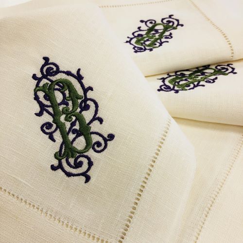 Barrea Modern Floral Monogrammed Embroidered Cloth Napkins / Set
