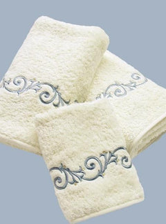 Embroidered bath clearance towels